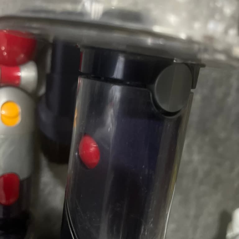 Dyson Gen5detect Absolute Dikey Süpürge Boru Sorunu Garanti Kapsamında Değişim Talebi