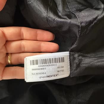 Zara Akbatı Mağazasında Giyilmiş Ve Ter Kokulu Blazer Ceketin İadesi Ve Değişim Talebi