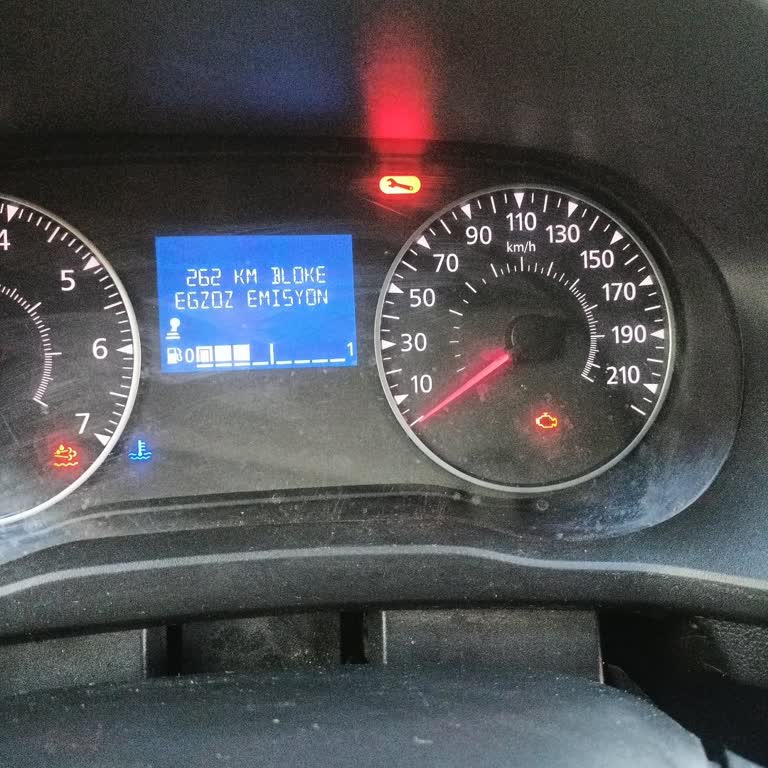 Renault Ekspres Van’da Düşük Kilometrede Bloke Egzoz Emisyon Uyarısı