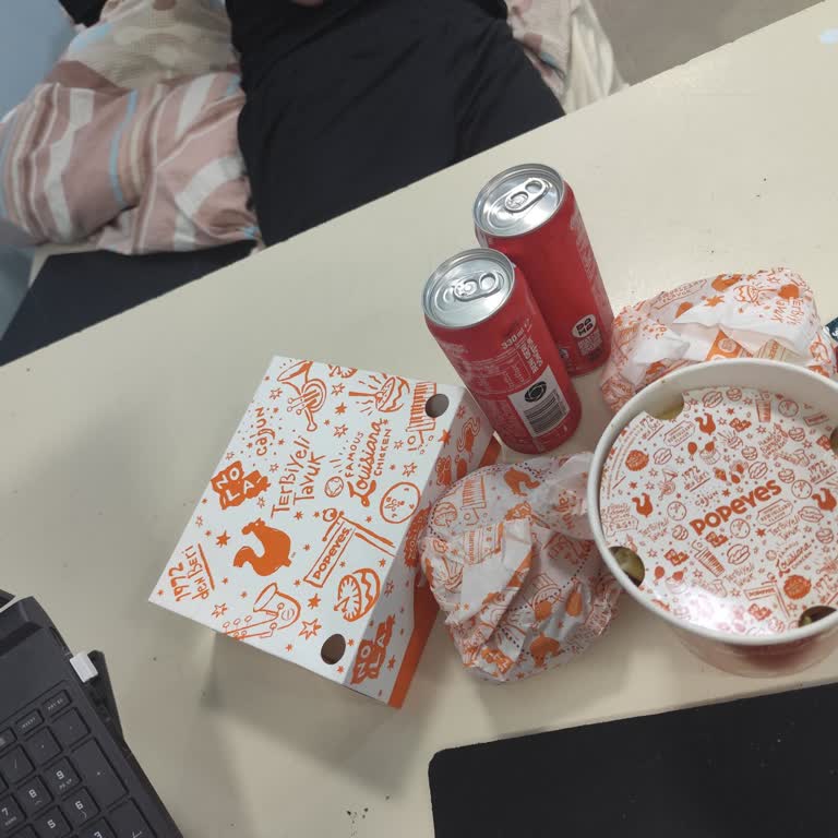 Tıkla Gelsin Üzerinden İki Saat Gecikmeli Ve Bozulmuş Popeyes Siparişi İçin İade Talebi