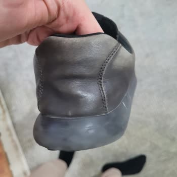 Camper Deri Ayakkabıda Bölgesel Renk Solması Ve Geri Ödeme Talebi