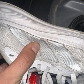 Adidas Ayakkabısının İki Ayda Yanlarından Açılması Ve Garanti Hakkının İhlali