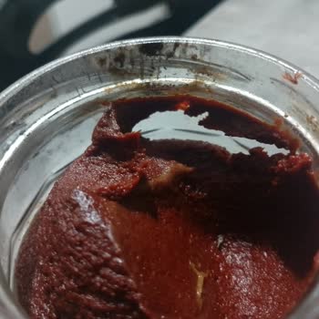 Tat Markasındaki Cam Kavanoz Kapağındaki Siyah Lekeler Gıda Güvenliğini Tehdit Ediyor