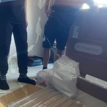 Media Markt'tan Alınan TV'nin Kutu Açıldığında Kırık Çıkması Ve Değişim Reddi