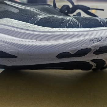 Intersport Asics GEL-KAYANO 31 Ayakkabısının Tabanında Hızlı Aşınma Ve Deformasyon