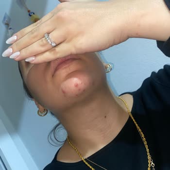 Melisa Şen Hair & Makeup Studio Hijyenik Olmayan Makyaj Malzemeleri