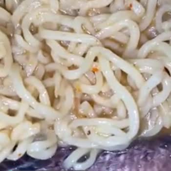 İndomie Noodle'de Kurt