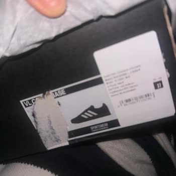 Flod'dan Gelen Adidas Ayakkabı Tek Çifti Eksik Gönderildi