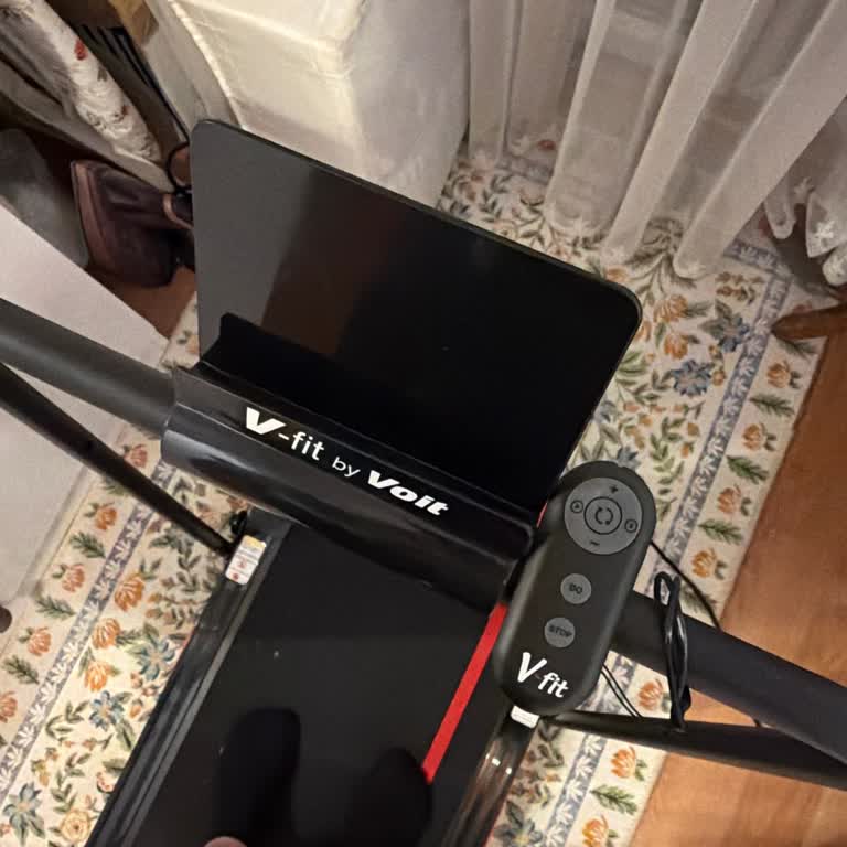 Voit Koşu Bandında Elektrik Çarpması Ve Cevapsızlık