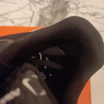 Nike Ayakkabısındaki Topuk Destek Sorunu Ve In Street'in Kullanıcı Hatası İddiası