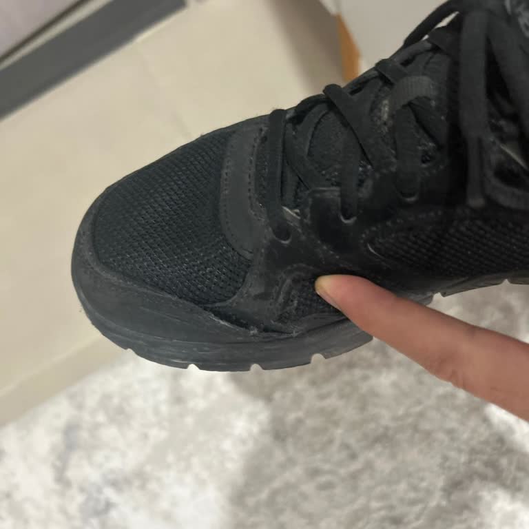 Skechers Track Ezral Ayakkabısında Dikiş Atması Ve İade Talebi