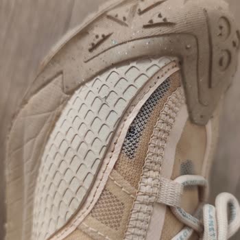 Ayıplı Nike Ayakkabıda Erken Yırtılma Ve İade Taleplerine Cevapsızlık