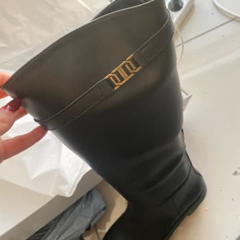 Lorenn Shoes Defolu Çizme İadesi Reddedildi, Kredi Kartına Geri Ödeme Talebi
