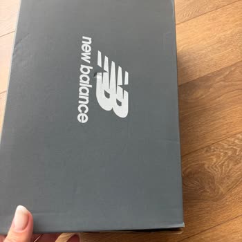 İade Süresi Doldu İddiasıyla Red Edilen New Balance Kadın Spor Ayakkabısı
