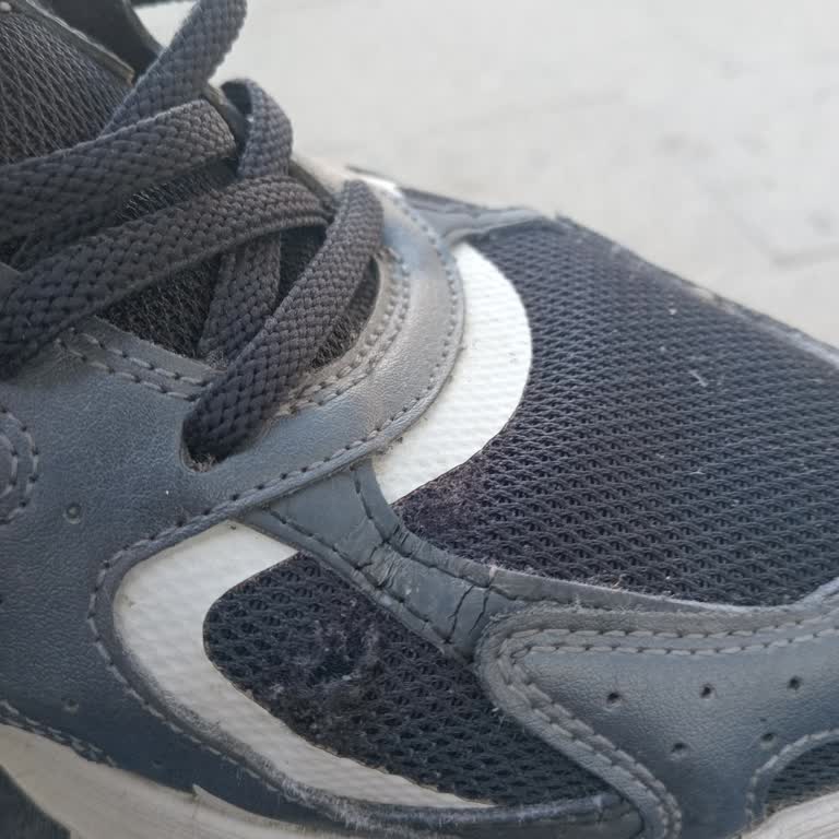 Skechers Ayakkabısının Erken Yırtılma Sorunu Ve Değişim İsteği