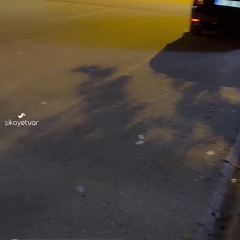 Adana Yüreğir Belediyesi Yolun Ortasında Kocaman Çukur Var!