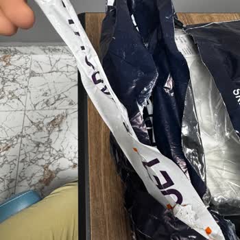 Eksik Sweatshirt Ve İade Talebi: Skechers Kargo Sorunu Ve İletişimsizlik
