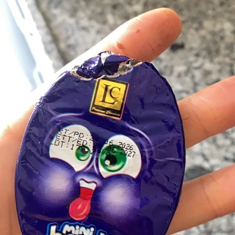 Açılmış Ve Isırılmış Çikolata Teslim Edildi, Hijyen İhlali