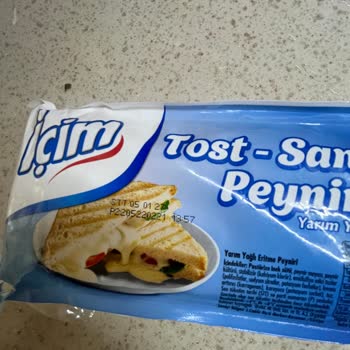 Şişmiş Ambalajlı Tost Ve Sandviç Peyniri Ürünü Gıda Güvenliği Endişesi