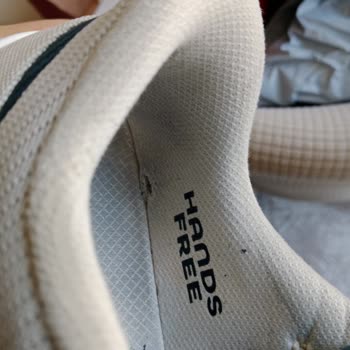 Skechers Ayakkabısında Kısa Sürede İç Yan Yırtılması Ve Şikayet Reddedilmesi