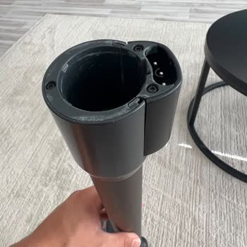 Philips Aqua Plus 8000 Şarjlı Dik Süpürge Plastik Borusu Kırıldı Ve Performans Düşüyor