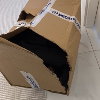 Decathlon Siparişimde Yırtılmış Koli Ve Hasarlı Ürünler