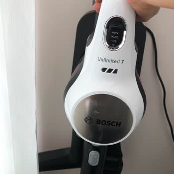 Bosch BCS711XXL Dikey Süpürge Kronik Şarj Sorunu Ve Değişim İsteği