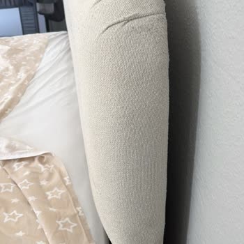 Bellona’dan Gelen Lekeli Ve Hasarlı Yatak Başlığı İçin Acil Değişim Talebi