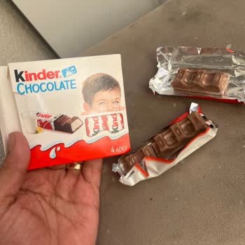İstanbul Eyüpsultan’da Tarih Geçmemiş Kinder Chocolate Çikolatasının Beyazlaşması