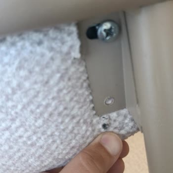 Ergül Mobilya Boyno Şubesinde Yanık, Yırtık Ve Hasarlı Sandalyeler İçin Hızlı Değişim Talebi