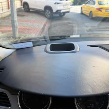 Söğüt Oto Cam’da Keyfi Fiyat Artışı Ve Kirli Teslimat Şikayeti