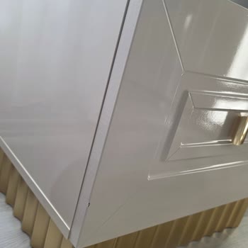 Gold Yatak Odası Takımında Hasarlı Komodin Ve Çözüm Sürecinin Uzaması