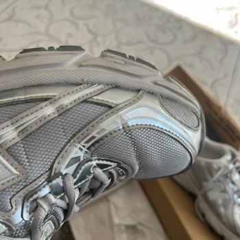 New Balance Spor Ayakkabısında Kısa Sürede Ön Kısımda Kırılma Ve Katlanma İade Talebi Reddedildi