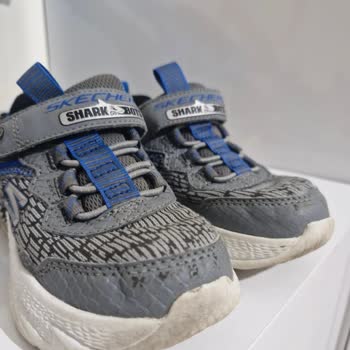 Skechers Çocuk Ayakkabısında Kısa Sürede Deri Kalkması, Ücretsiz Değişim İsteği