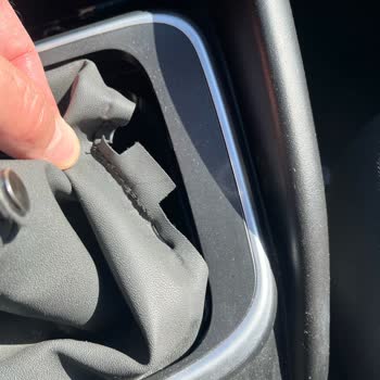 Fiat Egea Vites Körüğündeki Deri Parça Kalitesizliği Ücretsiz Değişim Talebi