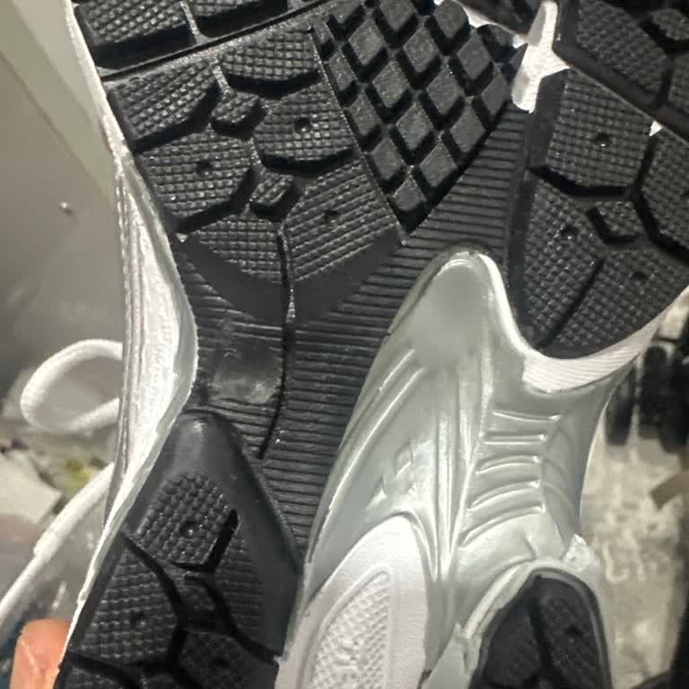 Esin Shoes'tan Tabandan Yakılmış Ve Yanlış Numara Ayakkabı, İletişim Yok, İade Ve Geri Ödeme Talebi