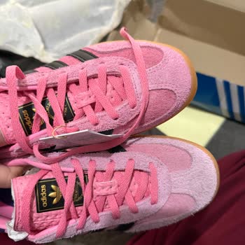 SuperStep’te Alınan Gazelle Indoor W Pembe Kadın Ayakkabısının Kullanılmış Olması