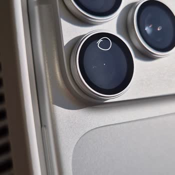 Yeni İPhone 18 Pro’da Kamera İçinde Toz Sorunu Ve Değişim İsteği