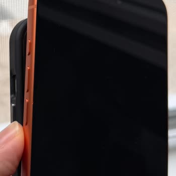 Kusurlu Iphone 17 Pro Max Teslimatı Değişim Ve İade Sürecinde Çelişkili Müşteri Hizmetleri