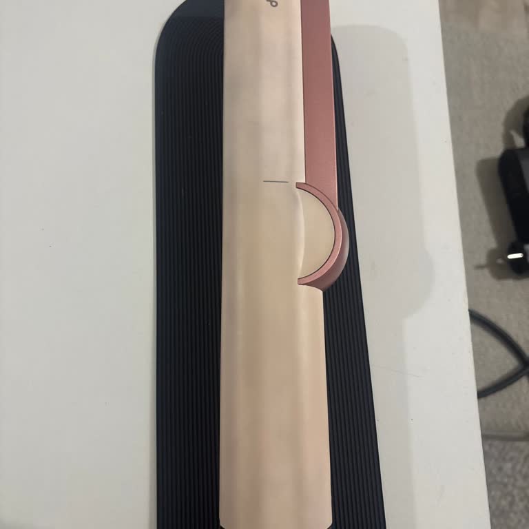 Dyson Airstrait Saç Şekillendiricide Ped Nedeniyle Renk Kararması Ve Sorumluluk Reddi