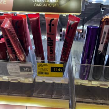 Watsons Şubesinde Yanıltıcı Fiyat Etiketi Ve Saygısız Çalışan Davranışı