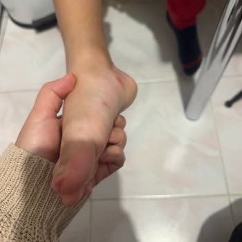 Cevahir AVM Çocuk Ayakkabısının Yarattığı Ağrı Ve İade Talebi
