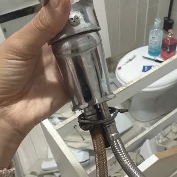 Koçtaş Montaj Ekibi Banyo Dolabı Sökümünde Lavabo Ve Armatür Zararına Sebep Oldu
