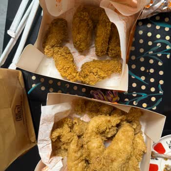 Depozito Outlet Popeyes'ta Çalışanın Ters Davranışı Ve Eksik Patates Şikayeti