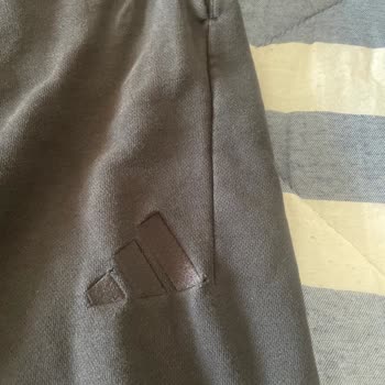 Adidas Eşofman Altının Kısa Sürede Yırtılması Ve Renk Solması Kullanıcı Hatası Olarak Reddi