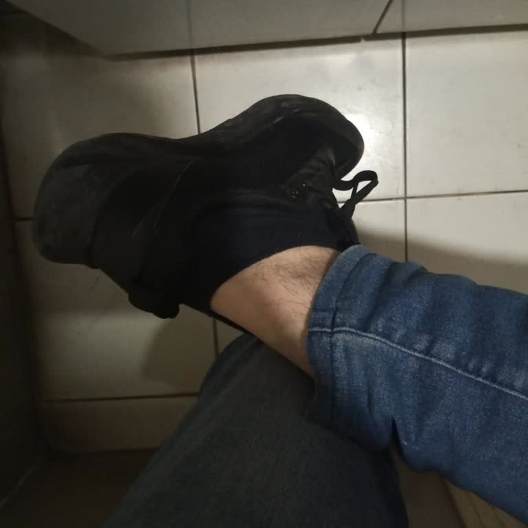 Slazenger Ayakkabısı Aşırı Terliyor Ve Çorap Yapışması Yürürken Ciddi Rahatsızlık Veriyor