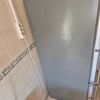 B**** Buzdolabında Sürekli Çökme Ve Paslanma, Servis Sorunları Ve Değişim Talebi