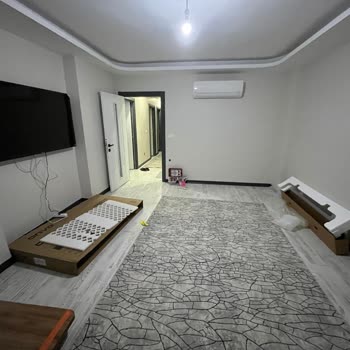 Onvo 65 İnç TV Montajında Düzensiz Kablo Ve Kutu Bırakılması