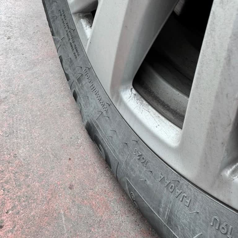 Volkswagen Avek Tekstilkent Yetkili Servisinde Lastik Defekti Kaçırıldı, Güvenlik Riski Oluştu