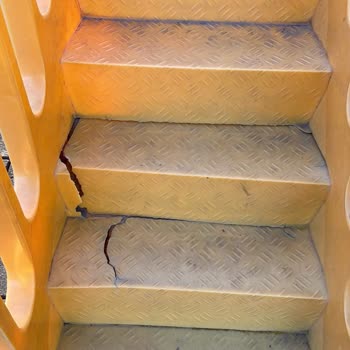 Balıkesir Havran Millet Bahçesi Çocuk Parkı Kaydırakları Güvenlik Riski Ve Onarım Talebi